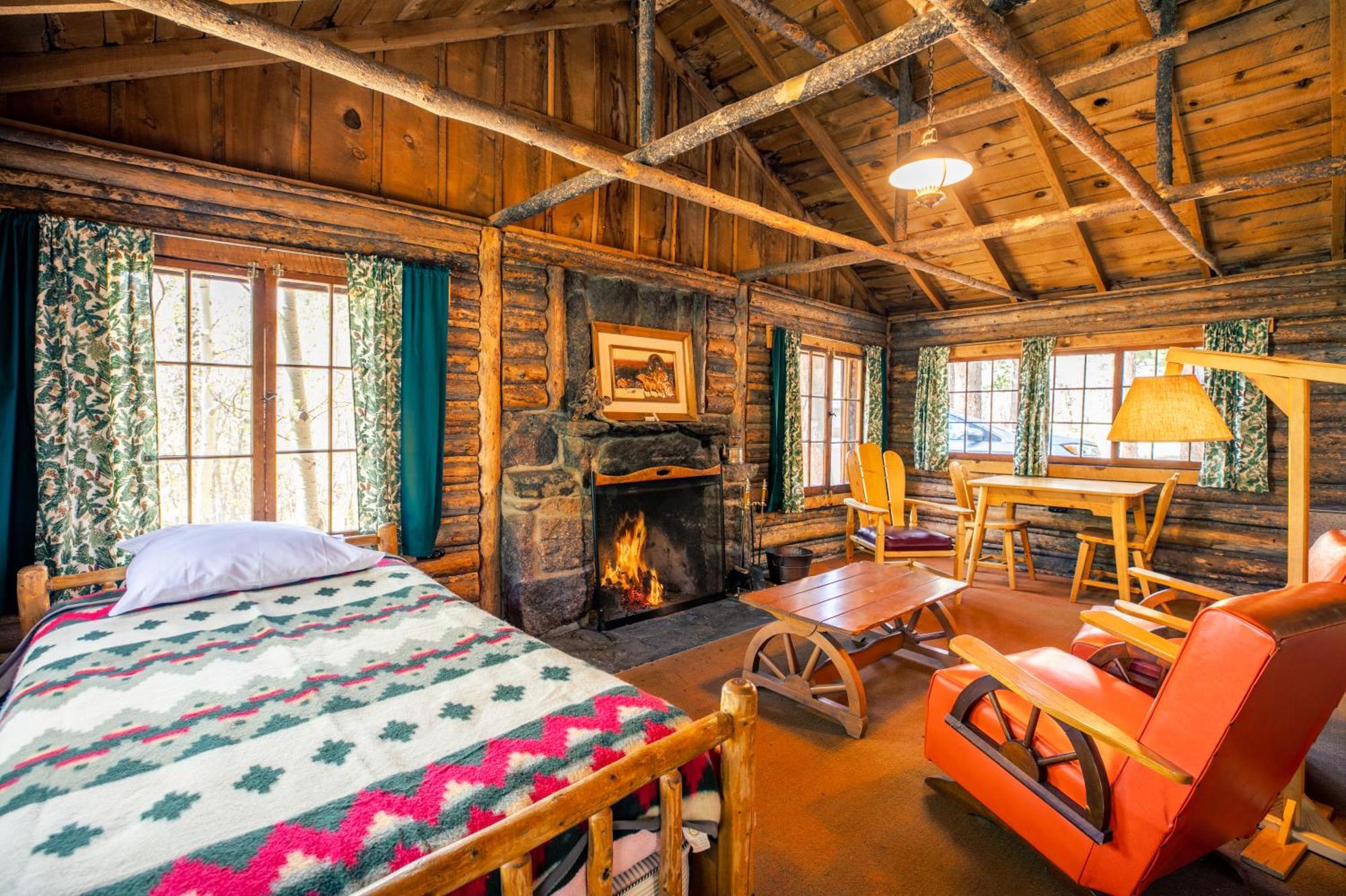 The Meeker Park Lodge Allenspark Exteriör bild