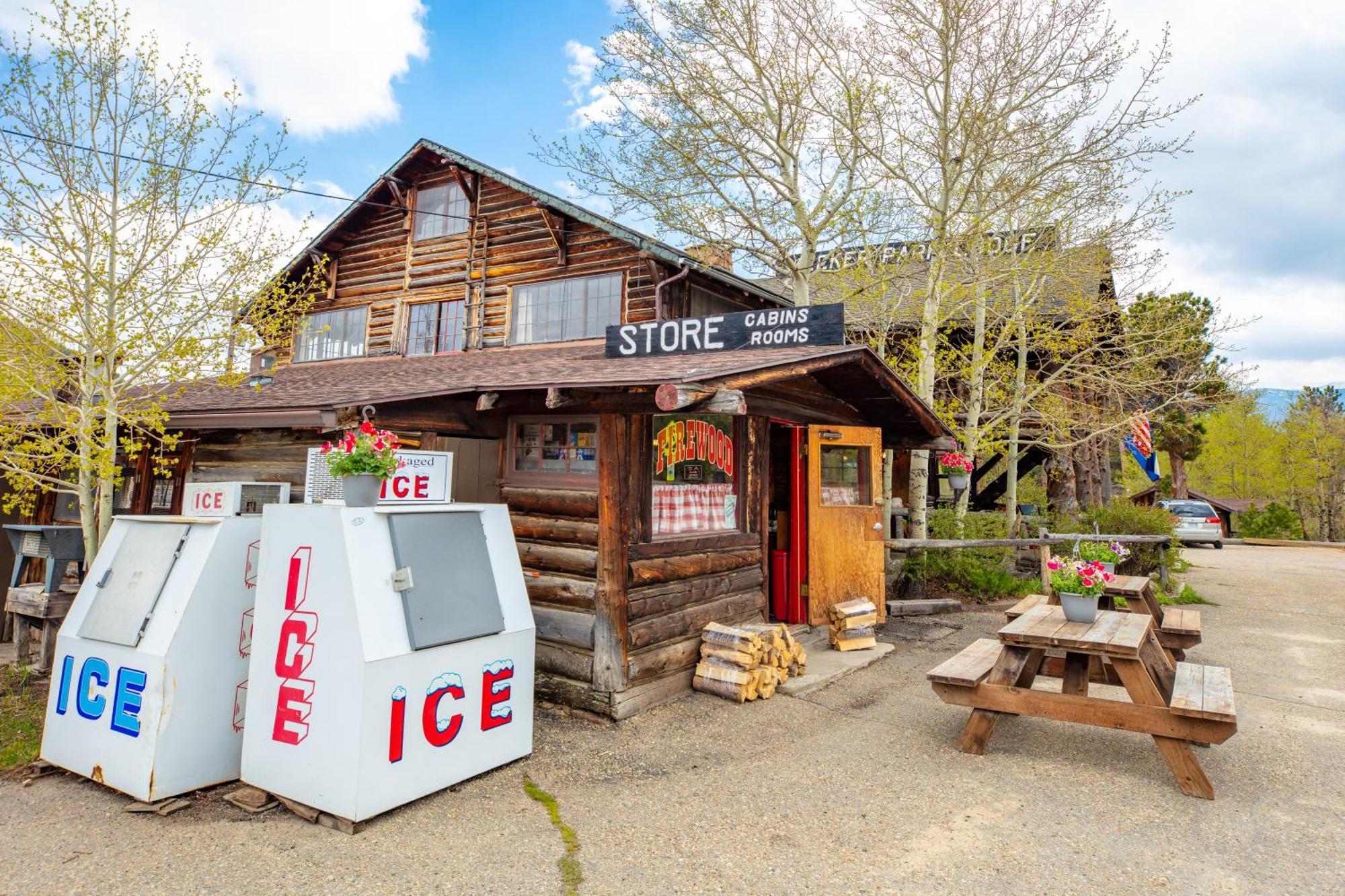 The Meeker Park Lodge Allenspark Exteriör bild