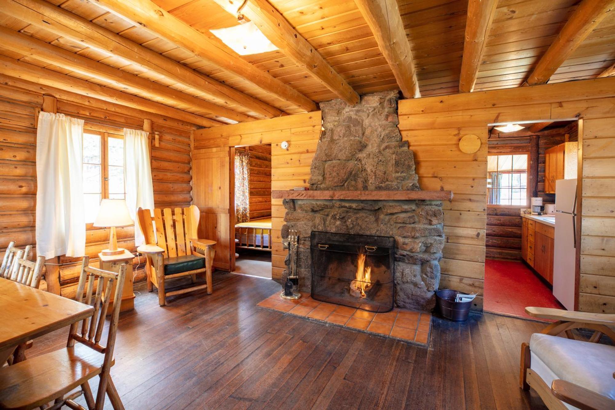 The Meeker Park Lodge Allenspark Exteriör bild